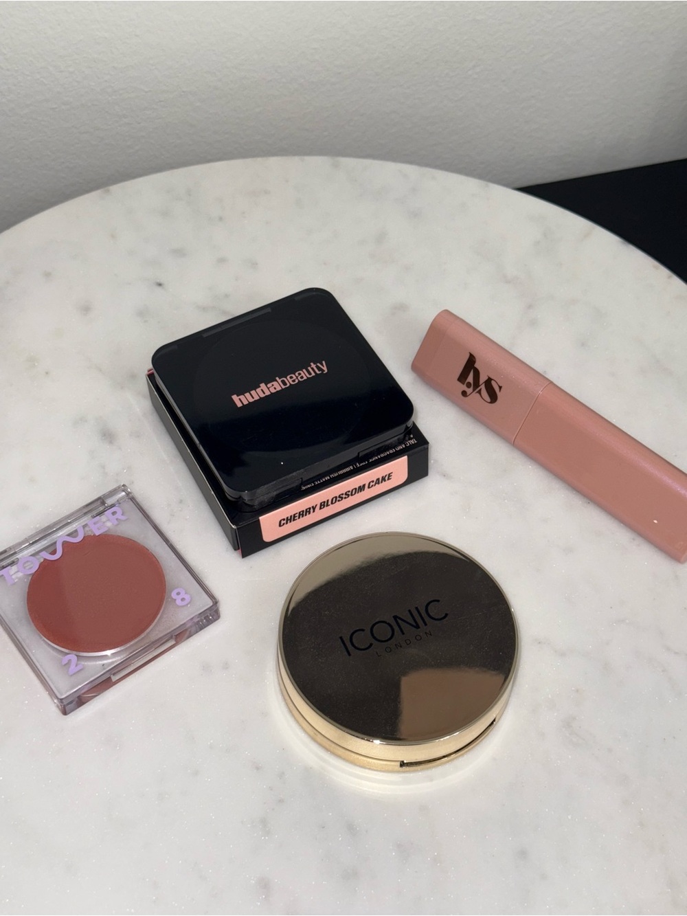 Makeup bundle 1 - Picture 2 of 9